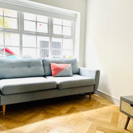 Stylish 1 Bedroom Designer Apartment Лондон Екстер'єр фото